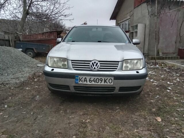 Серый Фольксваген Бора, объемом двигателя 2 л и пробегом 195 тыс. км за 3500 $, фото 1 на Automoto.ua