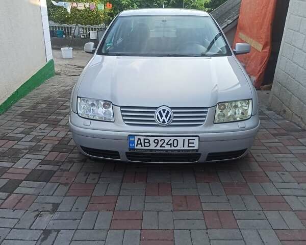 Серый Фольксваген Бора, объемом двигателя 1.6 л и пробегом 206 тыс. км за 4200 $, фото 1 на Automoto.ua