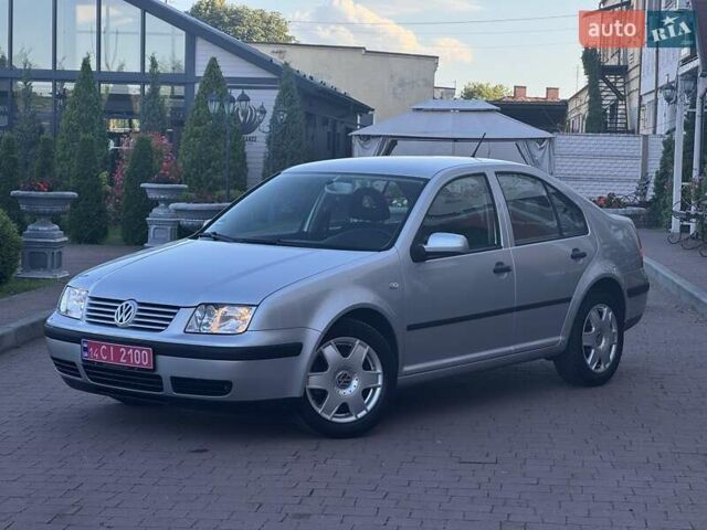 Серый Фольксваген Бора, объемом двигателя 1.6 л и пробегом 140 тыс. км за 4599 $, фото 1 на Automoto.ua