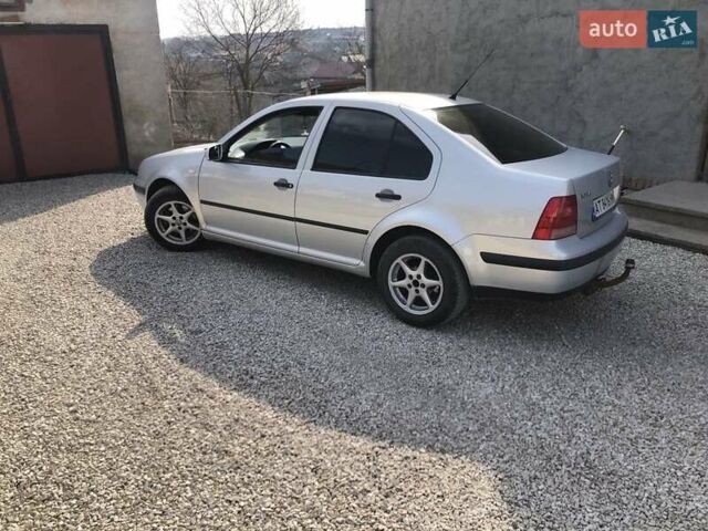 Серый Фольксваген Бора, объемом двигателя 1.6 л и пробегом 300 тыс. км за 3600 $, фото 1 на Automoto.ua