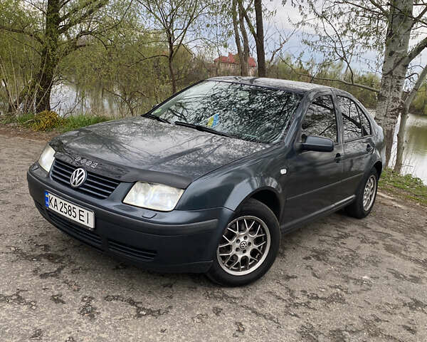 Сірий Фольксваген Бора, об'ємом двигуна 1.9 л та пробігом 410 тис. км за 4100 $, фото 1 на Automoto.ua