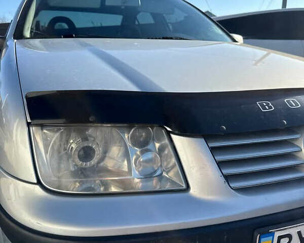 Сірий Фольксваген Бора, об'ємом двигуна 1.39 л та пробігом 230 тис. км за 4000 $, фото 1 на Automoto.ua