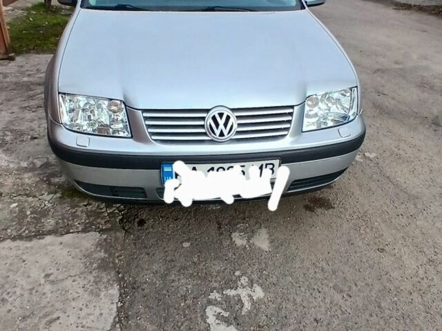 Сірий Фольксваген Бора, об'ємом двигуна 0 л та пробігом 225 тис. км за 4100 $, фото 1 на Automoto.ua