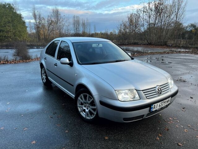 Сірий Фольксваген Бора, об'ємом двигуна 1.6 л та пробігом 259 тис. км за 4250 $, фото 1 на Automoto.ua