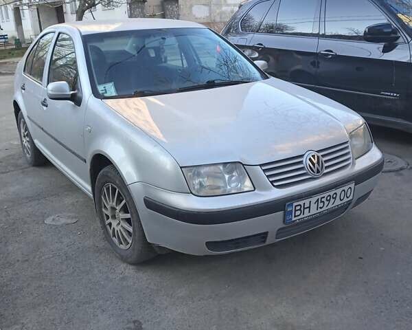 Сірий Фольксваген Бора, об'ємом двигуна 1.6 л та пробігом 220 тис. км за 4000 $, фото 1 на Automoto.ua