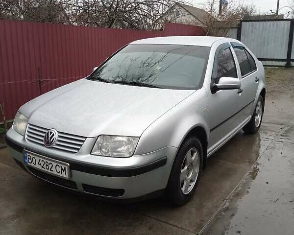 Серый Фольксваген Бора, объемом двигателя 1.6 л и пробегом 287 тыс. км за 4399 $, фото 1 на Automoto.ua