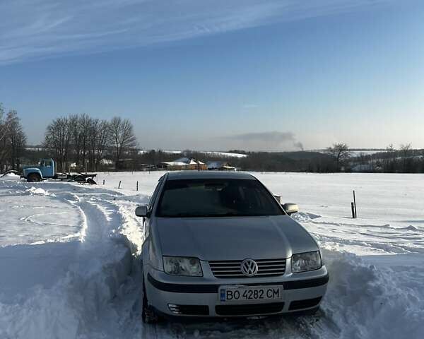 Серый Фольксваген Бора, объемом двигателя 1.6 л и пробегом 287 тыс. км за 4249 $, фото 1 на Automoto.ua