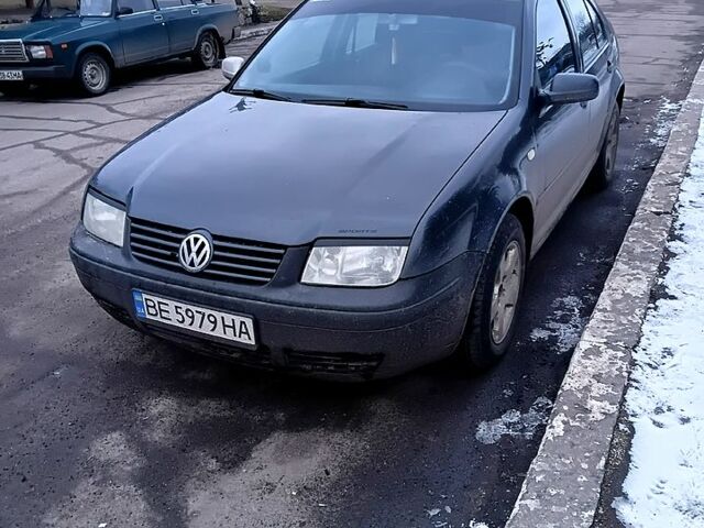 Серый Фольксваген Бора, объемом двигателя 1.6 л и пробегом 280 тыс. км за 2750 $, фото 1 на Automoto.ua