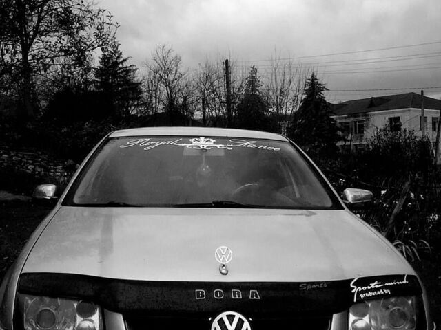 Серый Фольксваген Бора, объемом двигателя 2 л и пробегом 390 тыс. км за 3000 $, фото 1 на Automoto.ua