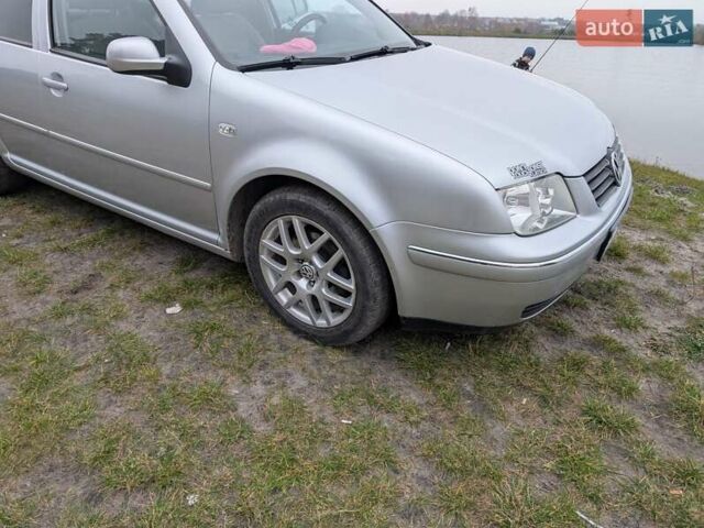 Серый Фольксваген Бора, объемом двигателя 1.6 л и пробегом 212 тыс. км за 4500 $, фото 1 на Automoto.ua
