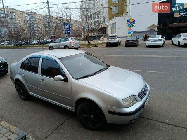 Сірий Фольксваген Бора, об'ємом двигуна 1.6 л та пробігом 247 тис. км за 3990 $, фото 1 на Automoto.ua