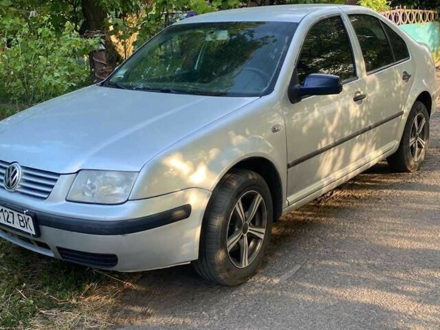 Серый Фольксваген Бора, объемом двигателя 1.6 л и пробегом 380 тыс. км за 2200 $, фото 1 на Automoto.ua