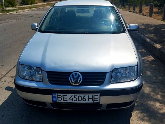 Сірий Фольксваген Бора, об'ємом двигуна 1.6 л та пробігом 300 тис. км за 3700 $, фото 1 на Automoto.ua