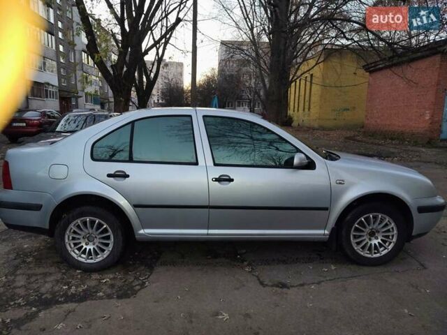 Серый Фольксваген Бора, объемом двигателя 1.6 л и пробегом 250 тыс. км за 3599 $, фото 1 на Automoto.ua