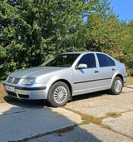 Серый Фольксваген Бора, объемом двигателя 1.6 л и пробегом 299 тыс. км за 4800 $, фото 1 на Automoto.ua