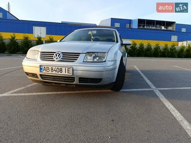 Серый Фольксваген Бора, объемом двигателя 1.6 л и пробегом 290 тыс. км за 3500 $, фото 1 на Automoto.ua