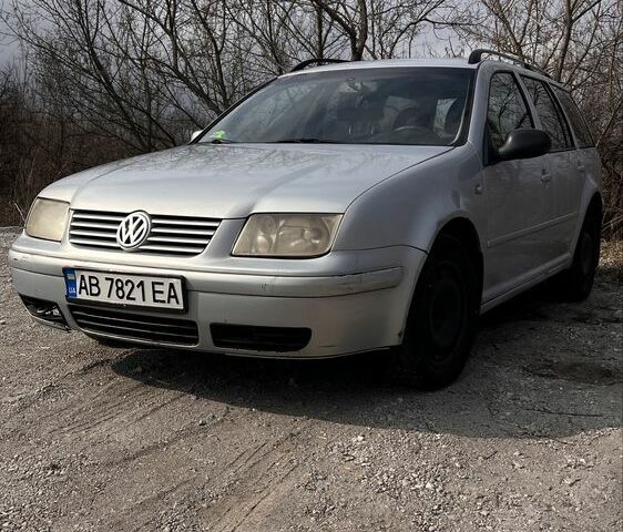 Серый Фольксваген Бора, объемом двигателя 1.9 л и пробегом 300 тыс. км за 2400 $, фото 1 на Automoto.ua