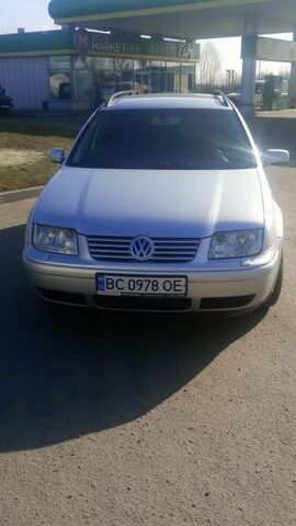 Сірий Фольксваген Бора, об'ємом двигуна 0 л та пробігом 302 тис. км за 3900 $, фото 1 на Automoto.ua