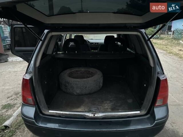 Серый Фольксваген Бора, объемом двигателя 1.6 л и пробегом 310 тыс. км за 2900 $, фото 1 на Automoto.ua