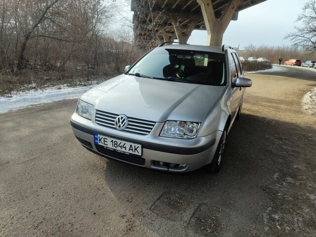 Серый Фольксваген Бора, объемом двигателя 1.6 л и пробегом 269 тыс. км за 3899 $, фото 1 на Automoto.ua