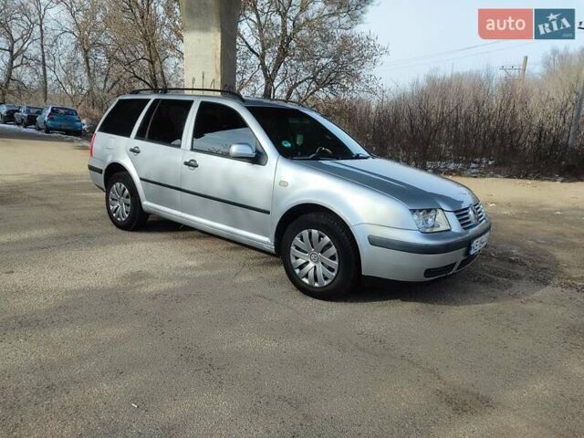 Серый Фольксваген Бора, объемом двигателя 1.6 л и пробегом 269 тыс. км за 3899 $, фото 1 на Automoto.ua