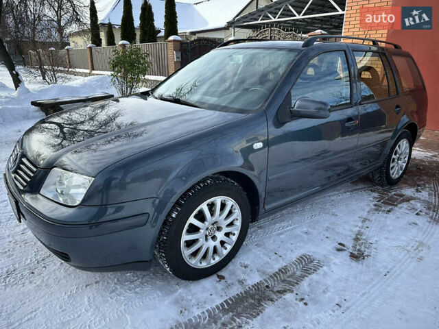 Серый Фольксваген Бора, объемом двигателя 1.6 л и пробегом 250 тыс. км за 4550 $, фото 1 на Automoto.ua