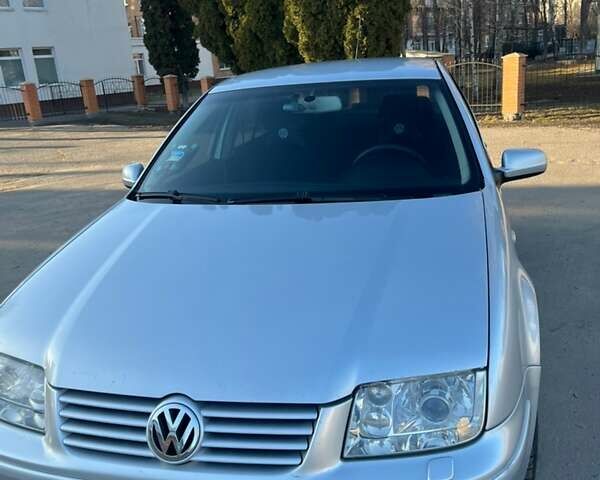 Серый Фольксваген Бора, объемом двигателя 1.6 л и пробегом 224 тыс. км за 3800 $, фото 1 на Automoto.ua