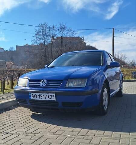 Синій Фольксваген Бора, об'ємом двигуна 1.39 л та пробігом 237 тис. км за 4200 $, фото 1 на Automoto.ua