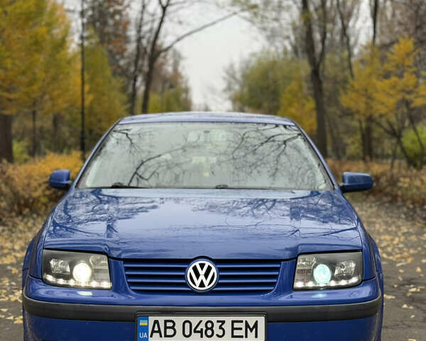 Синий Фольксваген Бора, объемом двигателя 1.6 л и пробегом 380 тыс. км за 3500 $, фото 1 на Automoto.ua