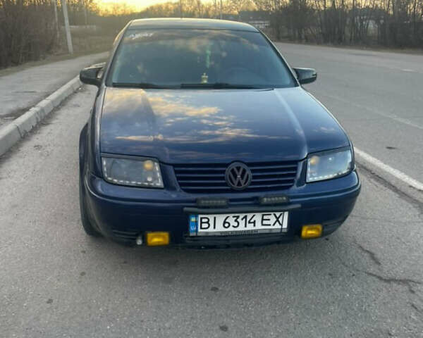 Синий Фольксваген Бора, объемом двигателя 1.6 л и пробегом 320 тыс. км за 3500 $, фото 1 на Automoto.ua