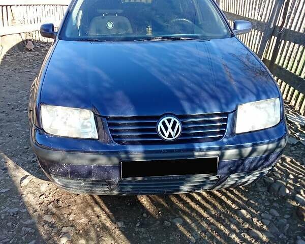 Синий Фольксваген Бора, объемом двигателя 1.9 л и пробегом 400 тыс. км за 3750 $, фото 1 на Automoto.ua