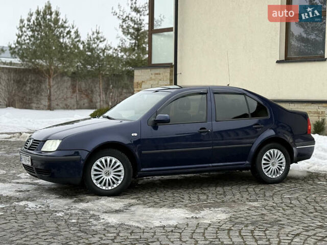 Синій Фольксваген Бора, об'ємом двигуна 1.98 л та пробігом 330 тис. км за 2999 $, фото 1 на Automoto.ua