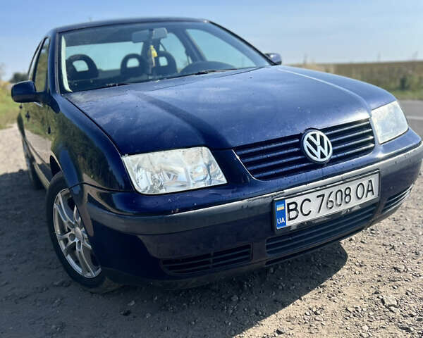 Синій Фольксваген Бора, об'ємом двигуна 1.6 л та пробігом 275 тис. км за 3500 $, фото 1 на Automoto.ua