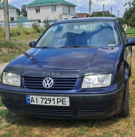 Синий Фольксваген Бора, объемом двигателя 1.6 л и пробегом 305 тыс. км за 3490 $, фото 1 на Automoto.ua