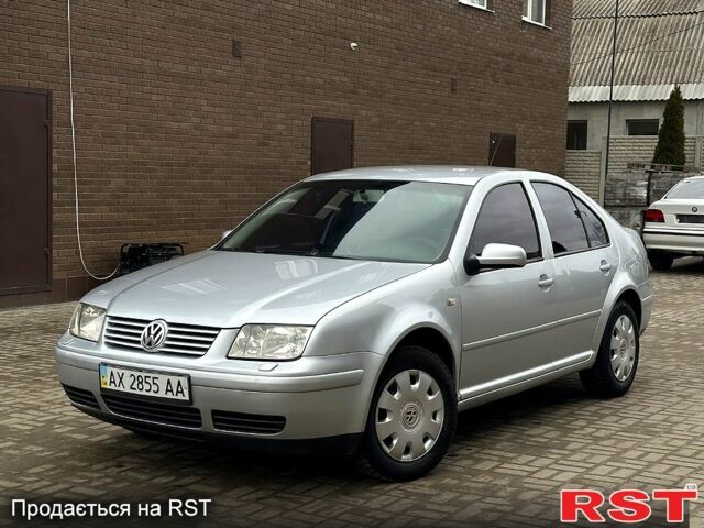 Синий Фольксваген Бора, объемом двигателя 1.6 л и пробегом 220 тыс. км за 3400 $, фото 1 на Automoto.ua