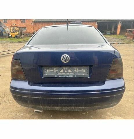 Синий Фольксваген Бора, объемом двигателя 1.6 л и пробегом 2 тыс. км за 999 $, фото 1 на Automoto.ua