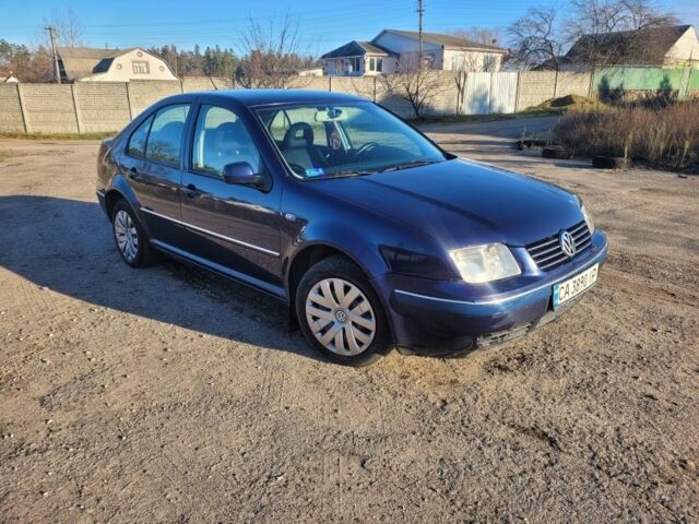 Синий Фольксваген Бора, объемом двигателя 1.9 л и пробегом 400 тыс. км за 3800 $, фото 1 на Automoto.ua