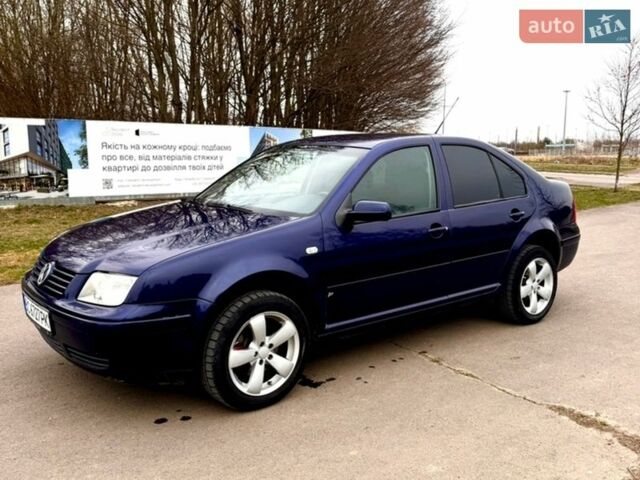 Синий Фольксваген Бора, объемом двигателя 1.6 л и пробегом 246 тыс. км за 4500 $, фото 1 на Automoto.ua