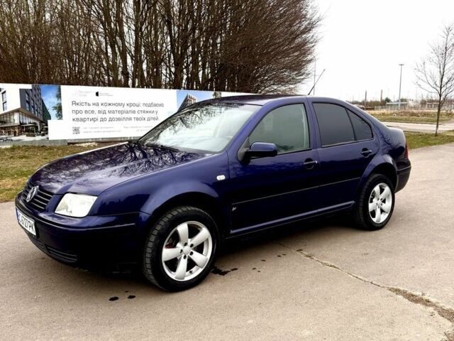 Синий Фольксваген Бора, объемом двигателя 1.6 л и пробегом 246 тыс. км за 4500 $, фото 1 на Automoto.ua
