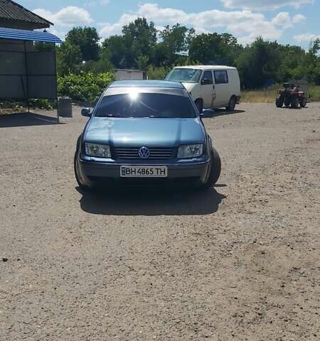 Синий Фольксваген Бора, объемом двигателя 1.6 л и пробегом 250 тыс. км за 5500 $, фото 1 на Automoto.ua