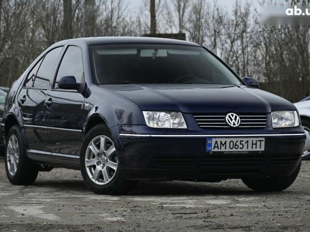 Синій Фольксваген Бора, об'ємом двигуна 1.6 л та пробігом 232 тис. км за 5600 $, фото 1 на Automoto.ua