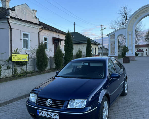 Синій Фольксваген Бора, об'ємом двигуна 1.6 л та пробігом 264 тис. км за 5000 $, фото 1 на Automoto.ua