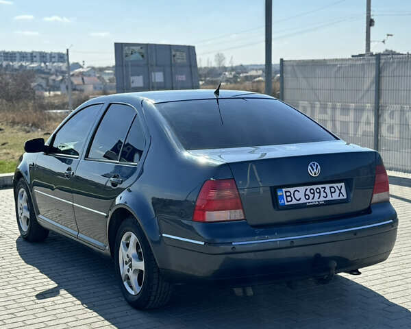 Синій Фольксваген Бора, об'ємом двигуна 1.9 л та пробігом 250 тис. км за 4300 $, фото 1 на Automoto.ua