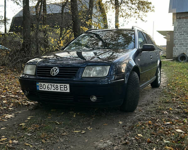 Синій Фольксваген Бора, об'ємом двигуна 1.98 л та пробігом 264 тис. км за 3500 $, фото 1 на Automoto.ua