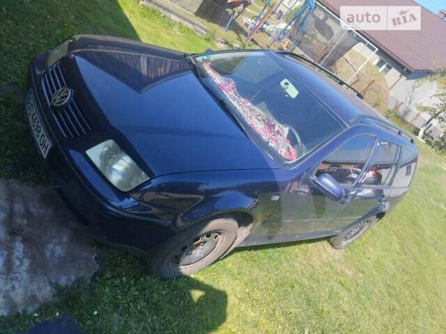 Синій Фольксваген Бора, об'ємом двигуна 1.6 л та пробігом 211 тис. км за 3000 $, фото 1 на Automoto.ua