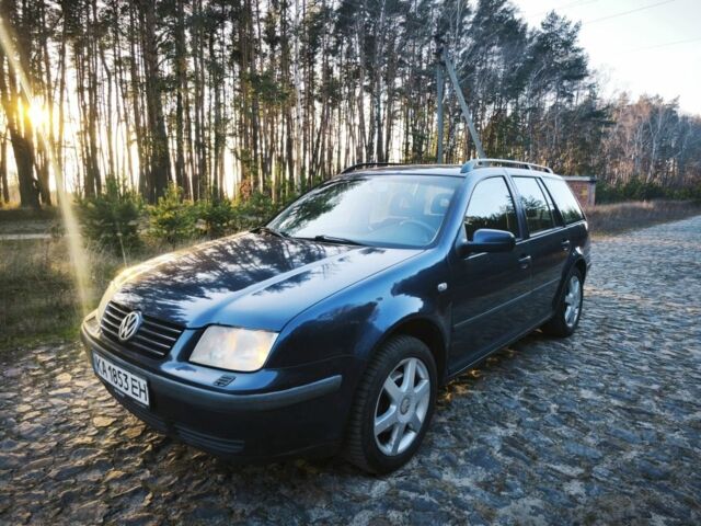 Синій Фольксваген Бора, об'ємом двигуна 1.9 л та пробігом 316 тис. км за 3500 $, фото 1 на Automoto.ua