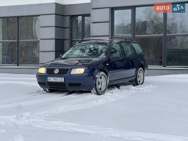 Синій Фольксваген Бора, об'ємом двигуна 1.9 л та пробігом 300 тис. км за 3700 $, фото 1 на Automoto.ua