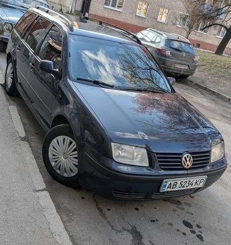 Синій Фольксваген Бора, об'ємом двигуна 1.9 л та пробігом 362 тис. км за 3900 $, фото 1 на Automoto.ua