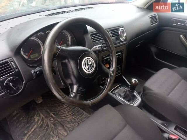 Синій Фольксваген Бора, об'ємом двигуна 1.9 л та пробігом 300 тис. км за 3200 $, фото 1 на Automoto.ua