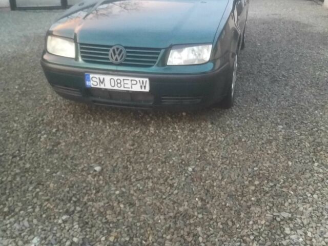 Зеленый Фольксваген Бора, объемом двигателя 1.4 л и пробегом 150 тыс. км за 1200 $, фото 1 на Automoto.ua